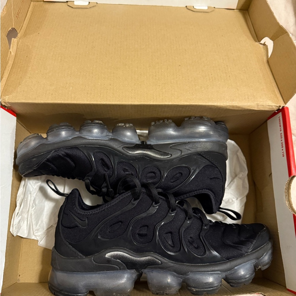 Black Nike Sneakers